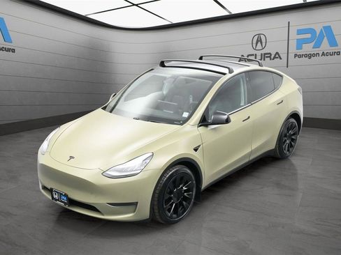 Used 2021 Tesla Model Y Long Range image 40