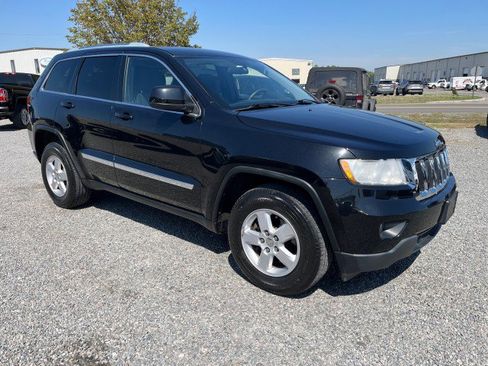 Used 2012 Jeep Grand Cherokee Laredo w/ Laredo E Group image 4