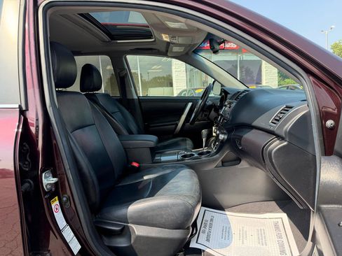 Used 2013 Toyota Highlander SE w/ Protection Pkg AWD/4WD image 20