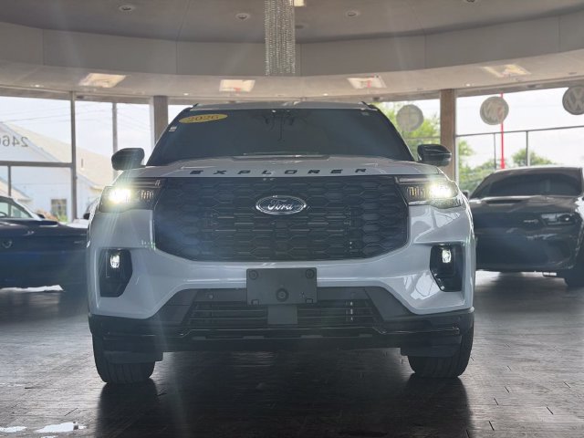 Used 2026 Ford Explorer ST-Line AWD/4WD image 18
