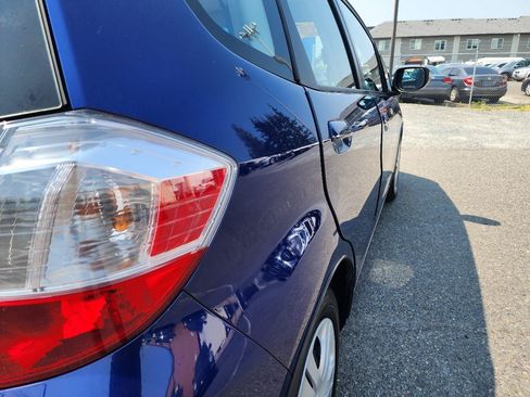 Used 2011 Honda Fit image 37