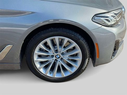 Certified 2023 BMW 530i xDrive w/ Luxury Seating Package image 8