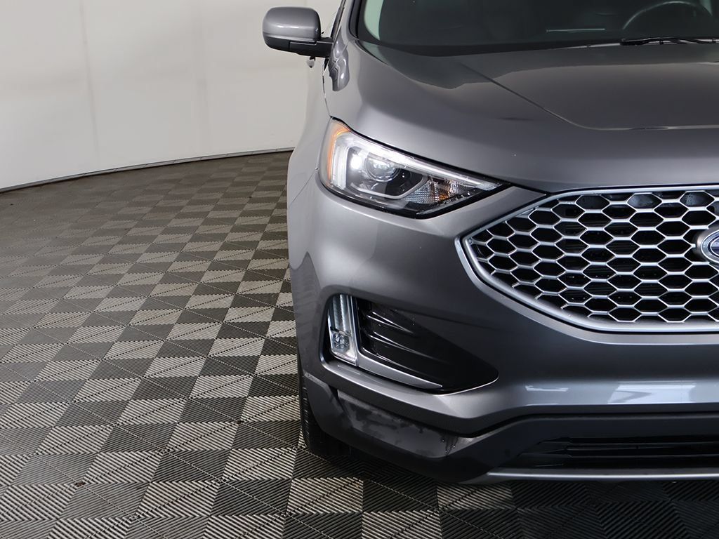 Used 2024 Ford Edge SEL w/ Convenience Package AWD/4WD image 11