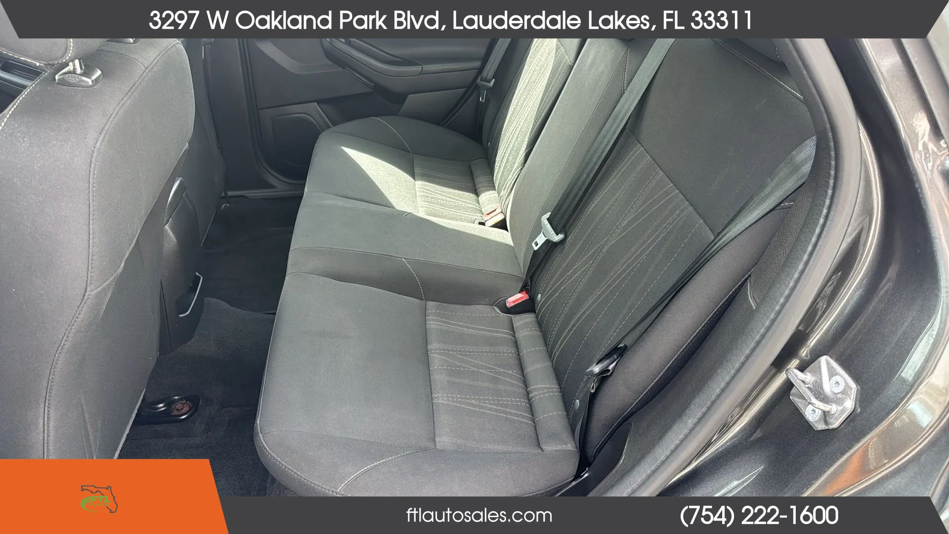 Used 2018 Ford Focus SE FWD image 25