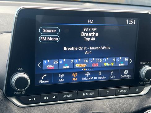 Used 2024 Nissan Sentra SV image 15