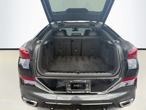 Used 2025 BMW X6 xDrive40i w/ Climate Comfort Package AWD/4WD image 12