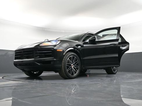 New 2026 Porsche Cayenne AWD/4WD image 38