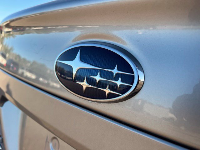 Used 2015 Subaru Legacy 2.5i Premium AWD/4WD image 12