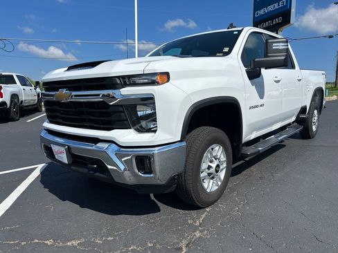 Used 2025 Chevrolet Silverado 2500 LT w/ Convenience Package AWD/4WD image 1