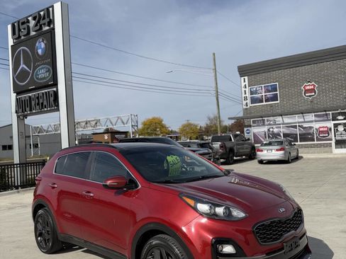 Used 2020 Kia Sportage S w/ S FWD Sunroof Package image 17