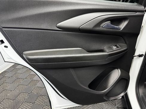 Used 2021 Chevrolet TrailBlazer RS image 44