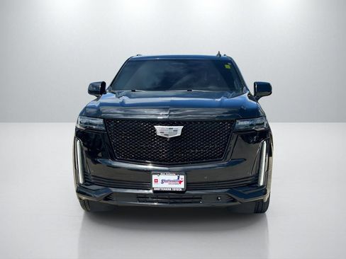Used 2021 Cadillac Escalade ESV Sport Platinum w/ LPO, ONYX Package AWD/4WD image 2