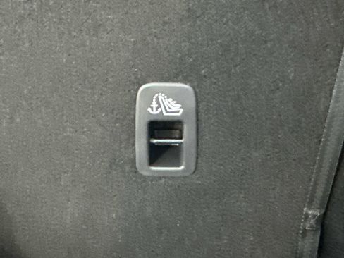 New 2025 Nissan Pathfinder SV w/ SV Premium Package image 18