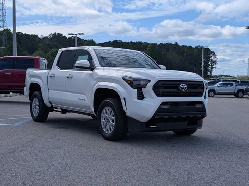New 2026 Toyota Tacoma SR5 RWD image 7