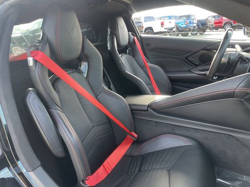 Used 2025 Chevrolet Corvette Z06 image 31