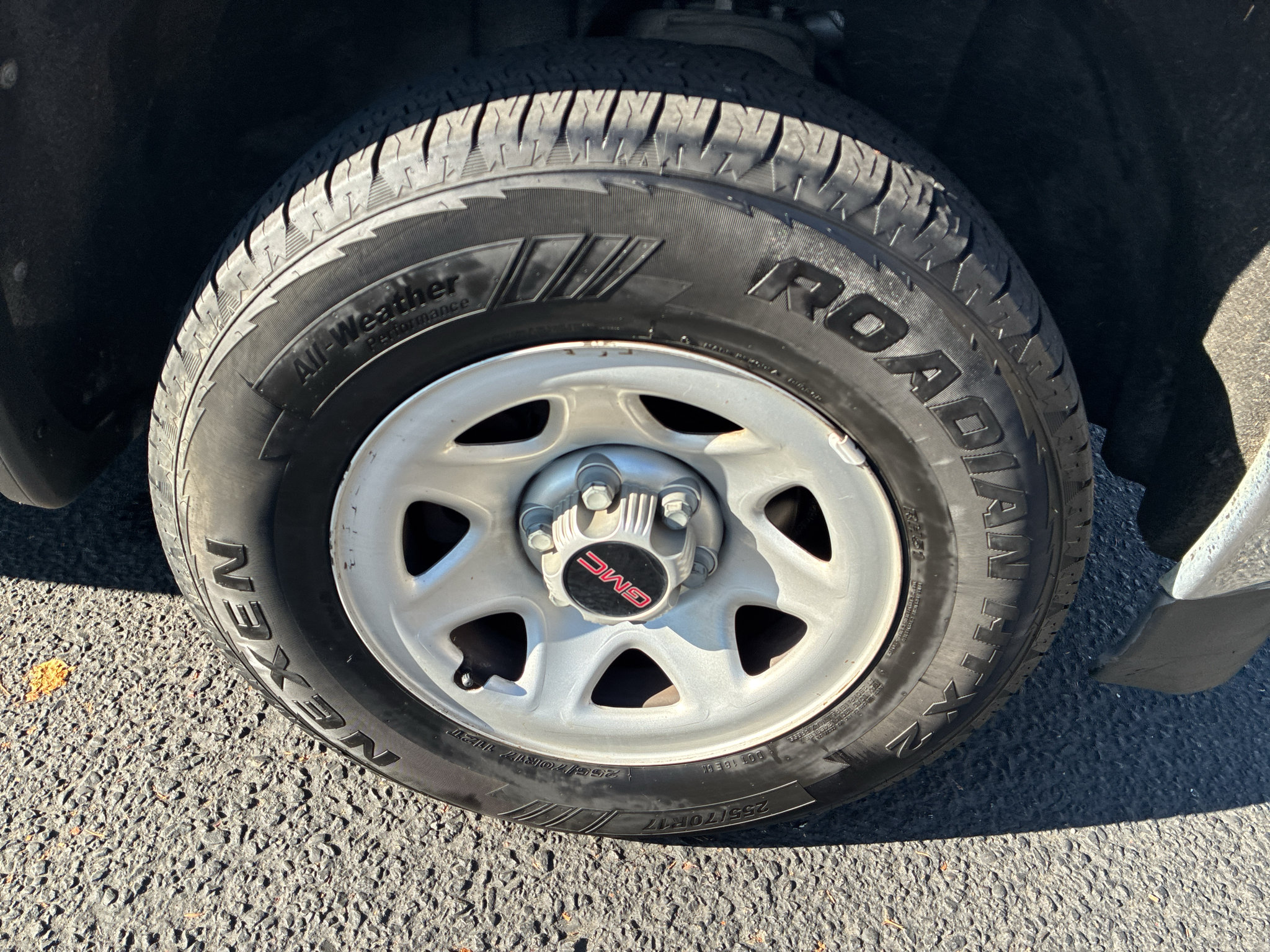 Used 2016 GMC Sierra 1500 2WD Regular Cab image 11