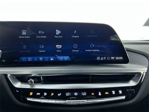 Used 2025 Cadillac Lyriq Luxury image 13