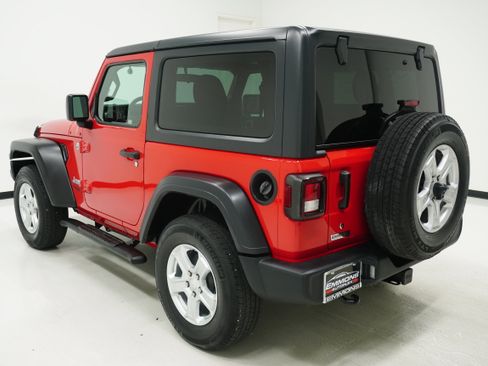 Used 2020 Jeep Wrangler Sport AWD/4WD image 6