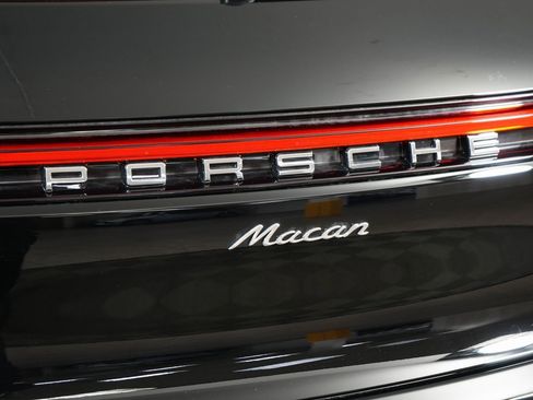 New 2026 Porsche Macan image 13
