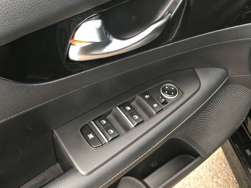 Used 2023 Kia Forte GT-Line w/ GT-Line Premium Package FWD image 21