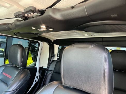 Used 2020 Jeep Gladiator Rubicon image 15