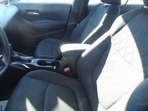 Used 2021 Toyota Corolla LE image 7