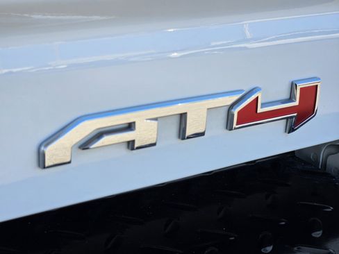 Used 2024 GMC Sierra 2500 AT4 w/ AT4 Premium Plus Package image 17