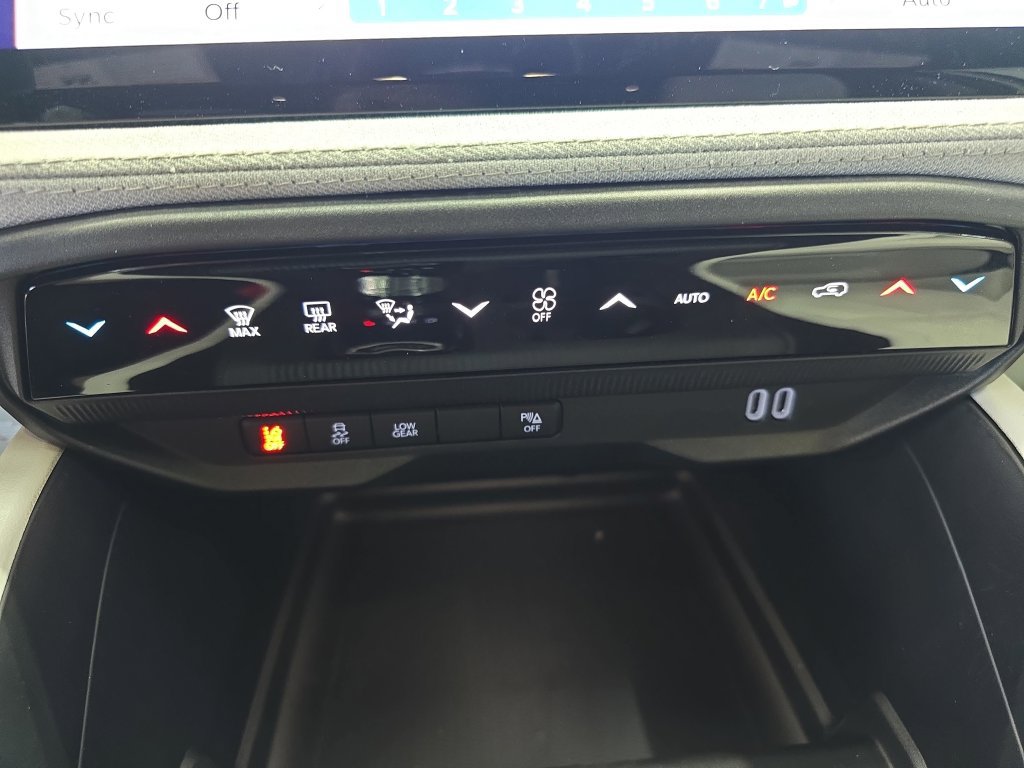 New 2026 Jeep Cherokee Laredo AWD/4WD image 21