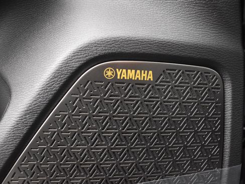 New 2025 Mitsubishi Outlander SE image 17