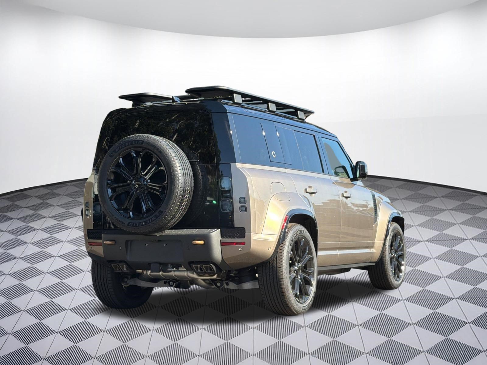 New 2026 Land Rover Defender 110 OCTA AWD/4WD image 8