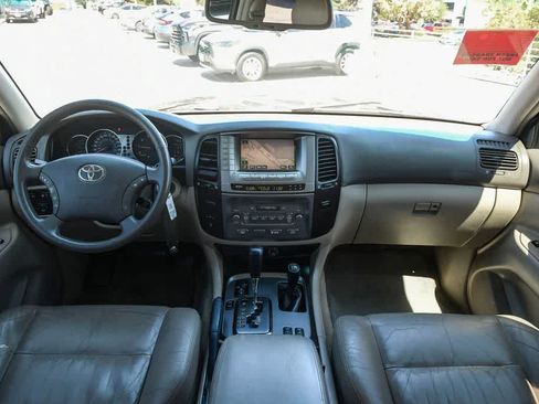 Used 2006 Toyota Land Cruiser AWD/4WD image 14