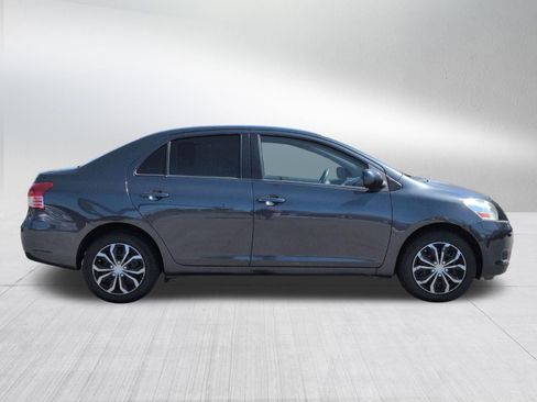 Used 2012 Toyota Yaris Sedan image 6