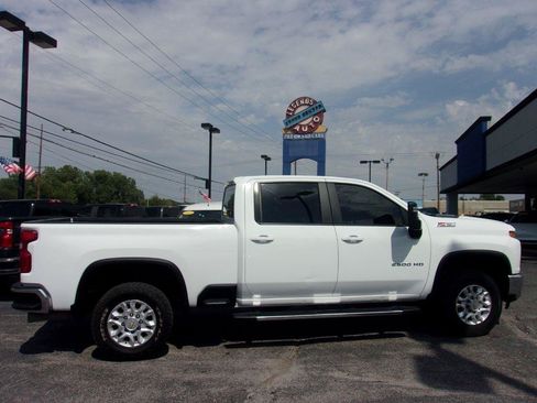 Used 2022 Chevrolet Silverado 2500 LT w/ Convenience Package AWD/4WD image 1