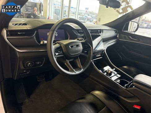 Used 2023 Jeep Grand Cherokee Overland w/ Luxury Tech Group IV image 16