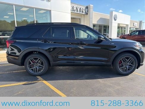 New 2026 Ford Explorer ST-Line w/ ST-Line Street Pack AWD/4WD image 8