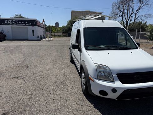 Used 2013 Ford Transit Connect XLT image 4