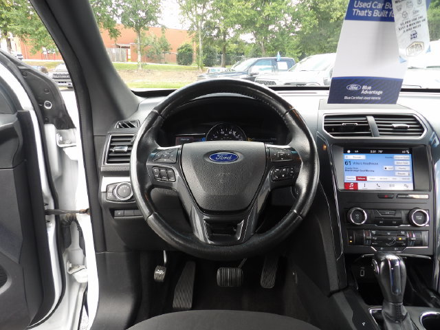Certified 2019 Ford Explorer XLT w/ Equipment Group 201A FWD image 21