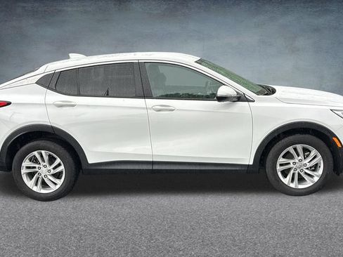 Used 2025 Buick Envista Preferred FWD image 29
