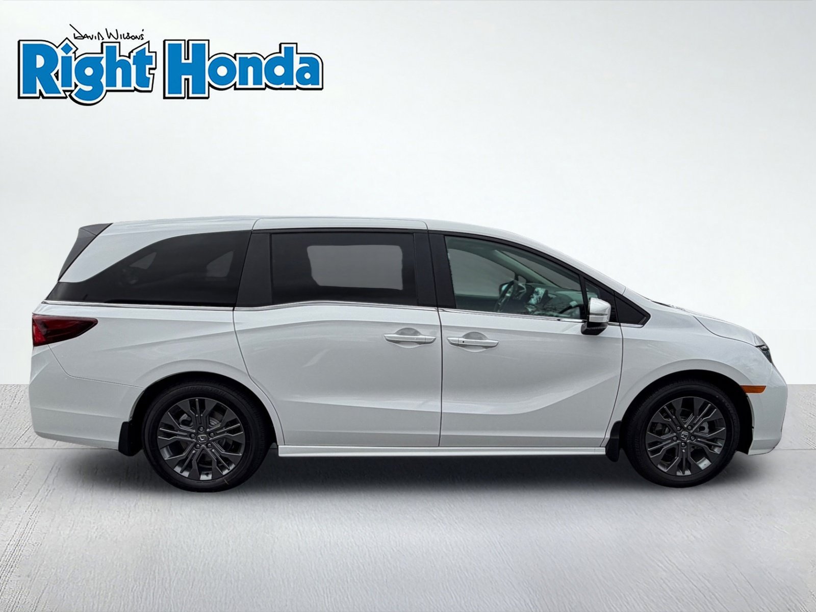 New 2027 Honda Odyssey Touring image 8