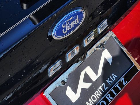 Used 2022 Ford Edge Titanium image 11