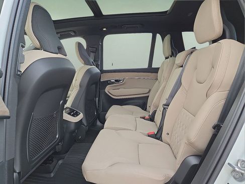 New 2026 Volvo XC90 B6 Plus w/ Protection Package Premier image 15