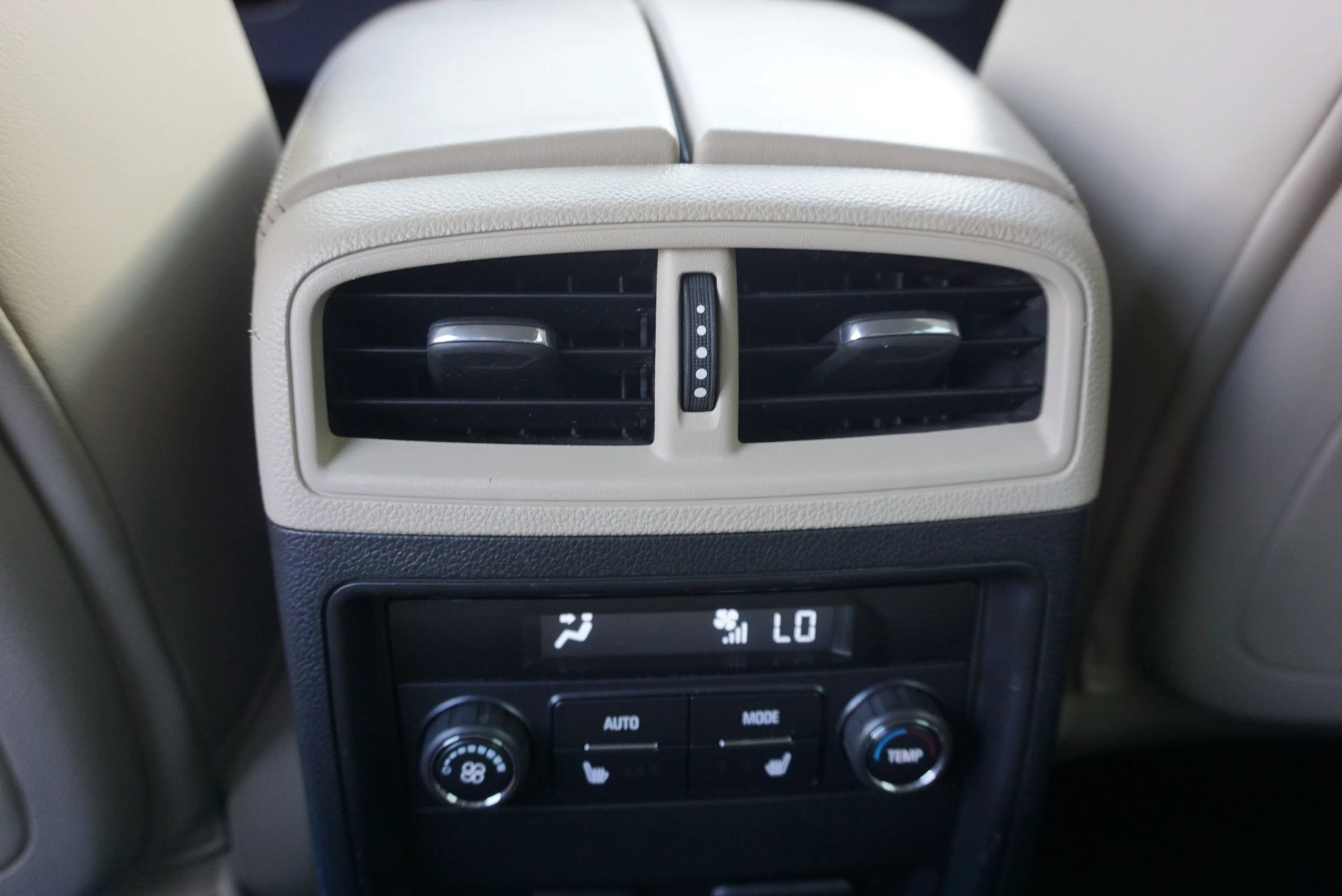 Used 2016 Buick Envision Premium AWD/4WD image 19
