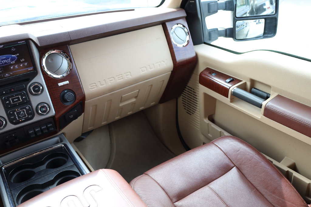 Used 2014 Ford F350 King Ranch w/ King Ranch w/Chrome Package AWD/4WD image 21