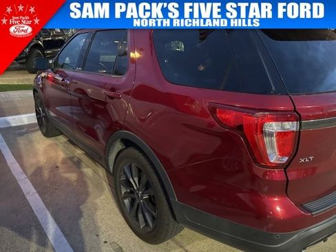 Used 2019 Ford Explorer XLT w/ Equipment Group 202A image 3