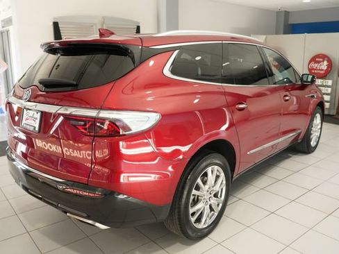 Used 2024 Buick Enclave Premium AWD/4WD image 8