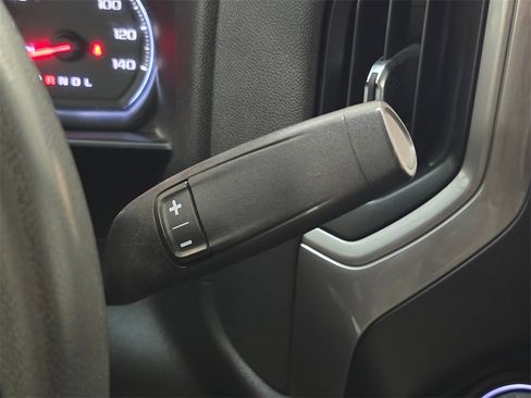 Used 2019 Chevrolet Silverado 1500 Custom w/ Custom Value Package image 31