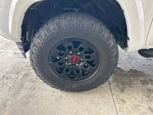 Used 2022 Toyota Tacoma SR5 image 13