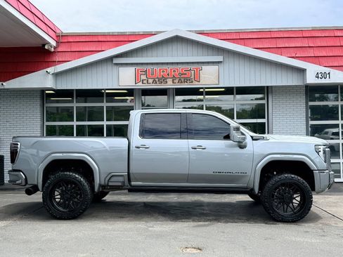 Used 2024 GMC Sierra 2500 Denali Ultimate w/ Max Trailering Package AWD/4WD image 2