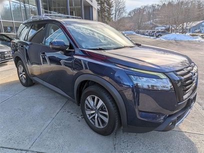 Certified 2023 Nissan Pathfinder SL w/ Lighting Package (N92)