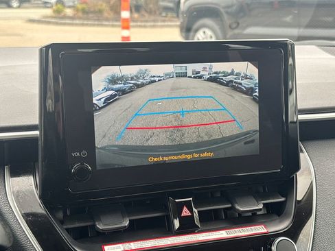 Used 2025 Toyota Corolla LE image 22